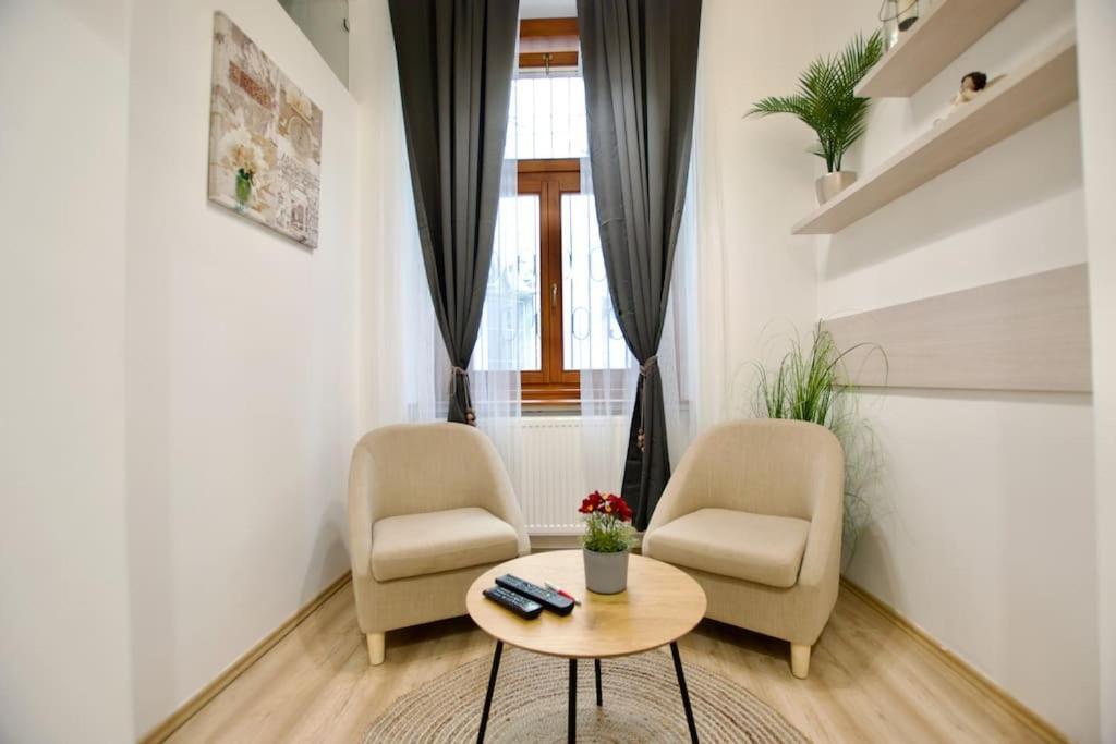 Standard Apartment By Hi5- Podmaniczky Street Budapeşte Dış mekan fotoğraf