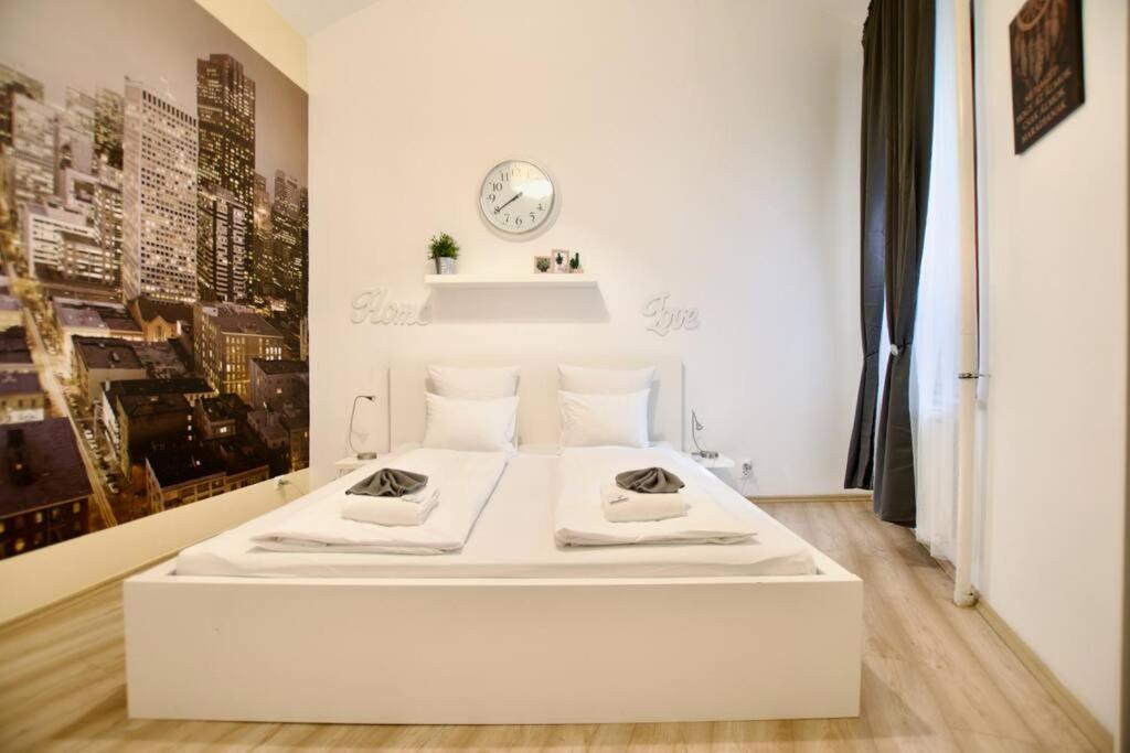 Standard Apartment By Hi5- Podmaniczky Street Budapeşte Dış mekan fotoğraf