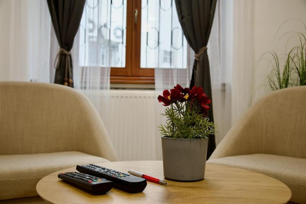 Standard Apartment By Hi5- Podmaniczky Street Budapeşte Dış mekan fotoğraf